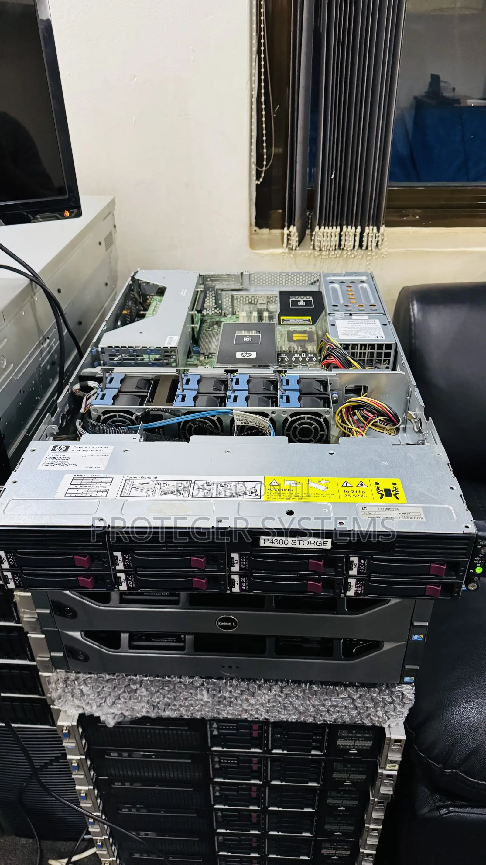 Server HP Easy Connect 24GB Intel Xeon HDD+SSD 3T