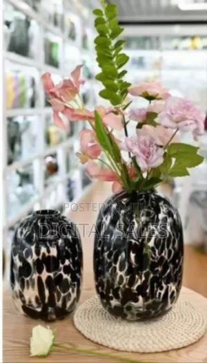 Elegant Black Silver Speckled Glass Vase
