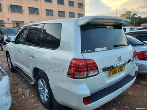 Toyota Land Cruiser 2015 White