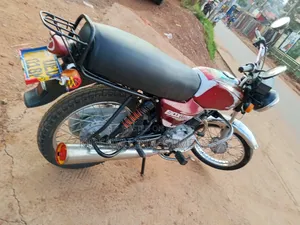 Bajaj Boxer 100 2017 Red