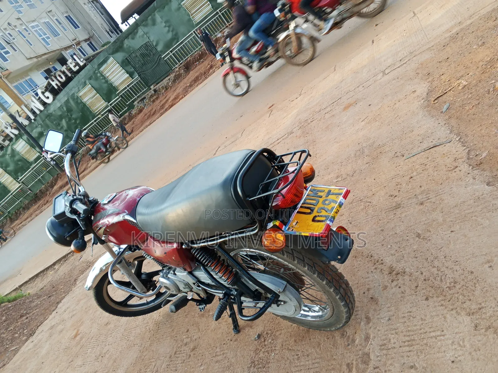 Bajaj Boxer 100 2019 Red