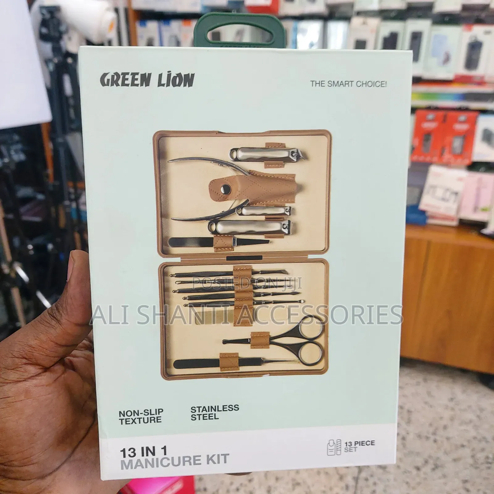 Green Lion 13 in 1 Manicure Kit