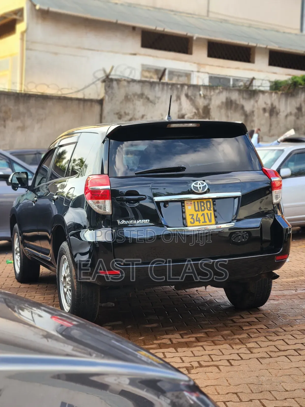 Toyota Vanguard 2012 Black