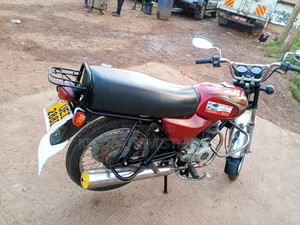 Bajaj Boxer 100 2019 Red