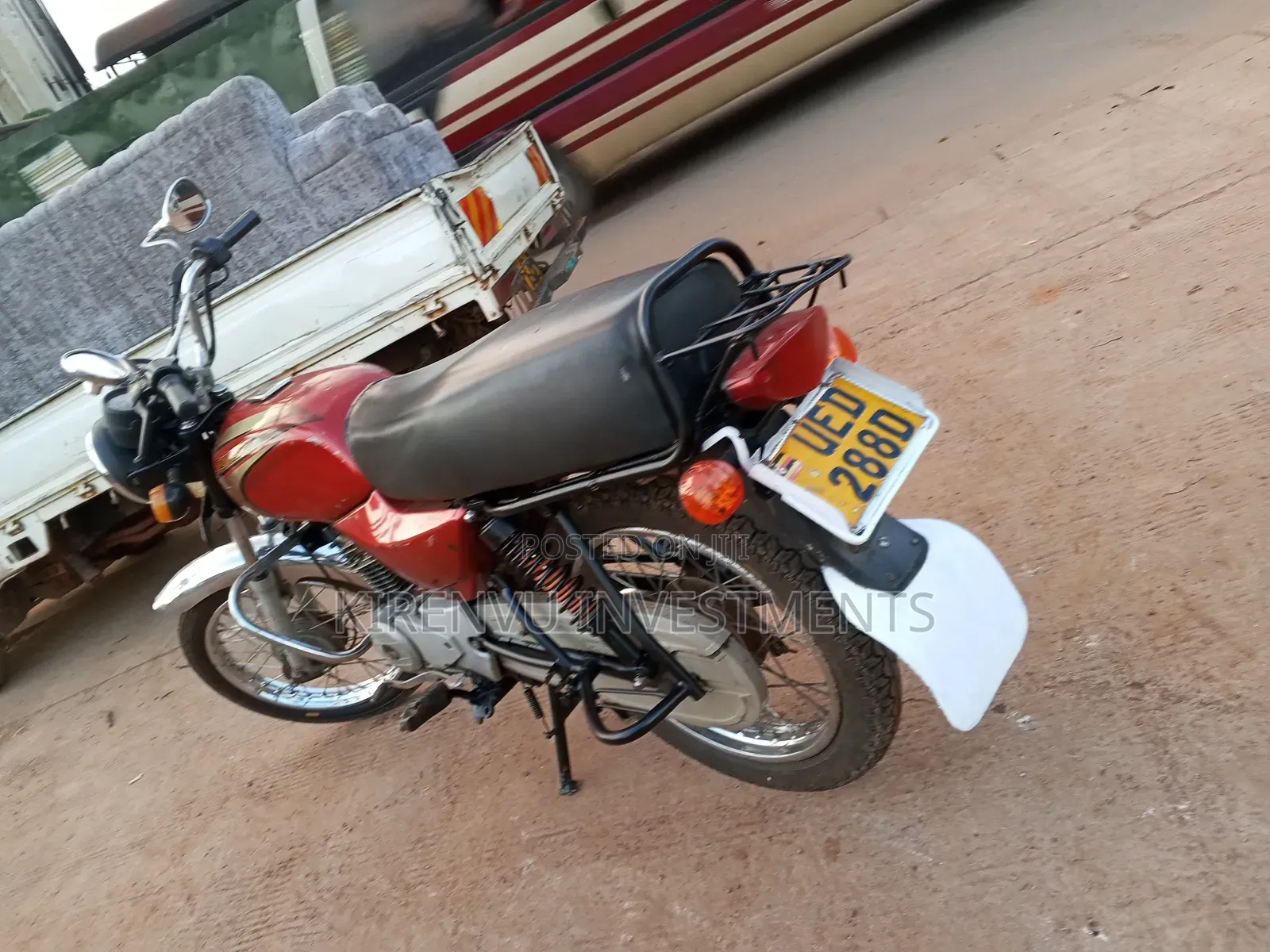 Bajaj Boxer 100 2019 Red
