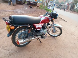 Bajaj Boxer 100 2013 Red