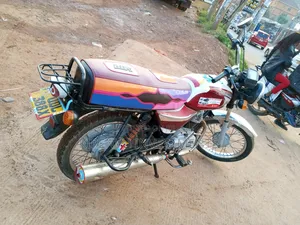 Bajaj Boxer 100 2015 Red