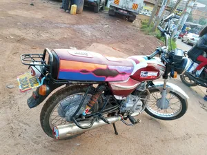 Bajaj Boxer 100 2015 Red