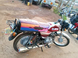 Bajaj Boxer 100 2015 Red
