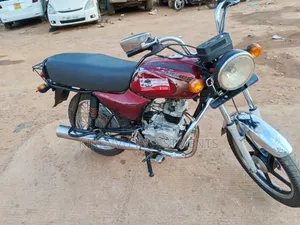 Bajaj Boxer 100 2019 Red