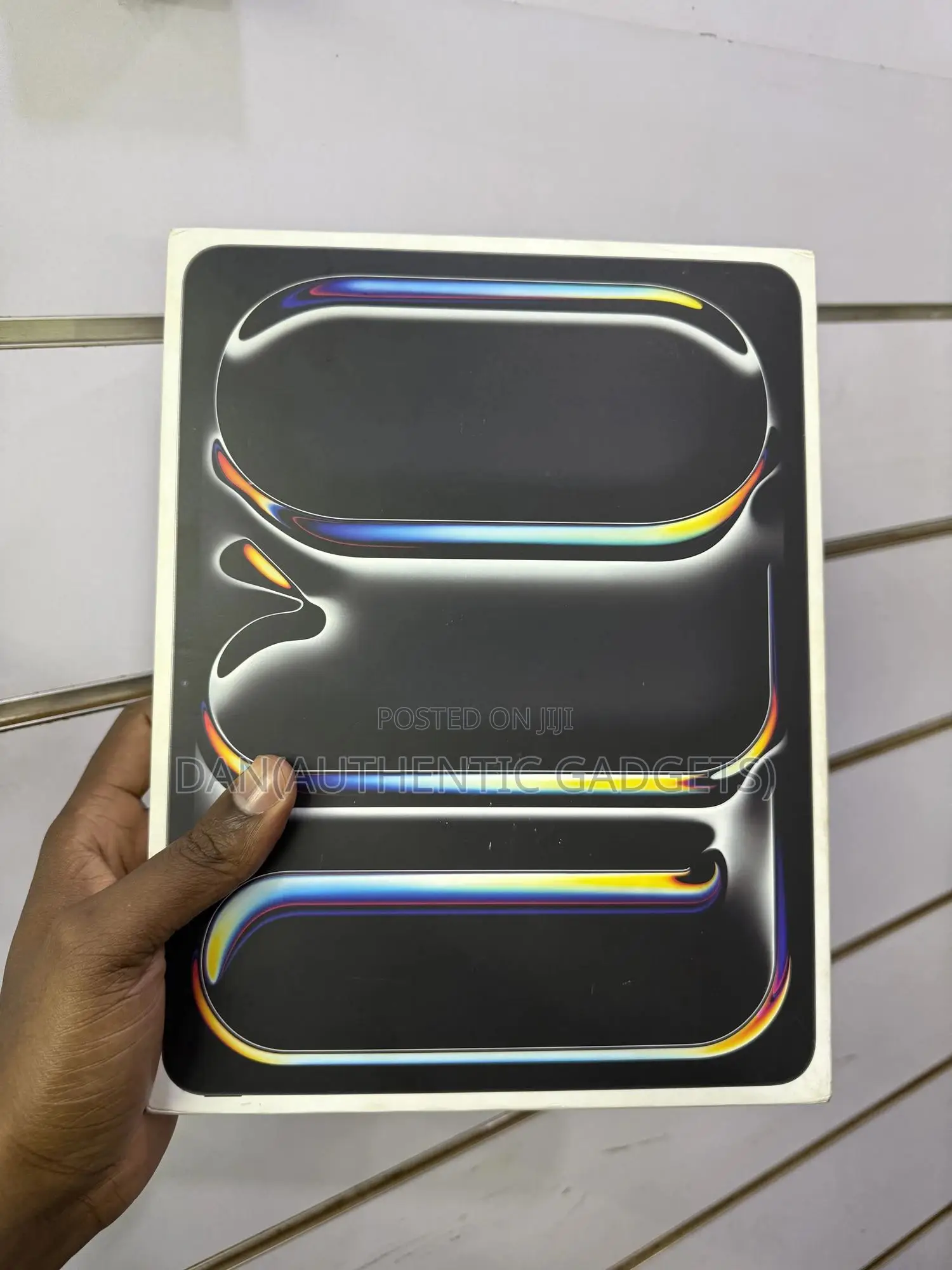 New Apple iPad Pro 13 (2025) 256 GB Gray