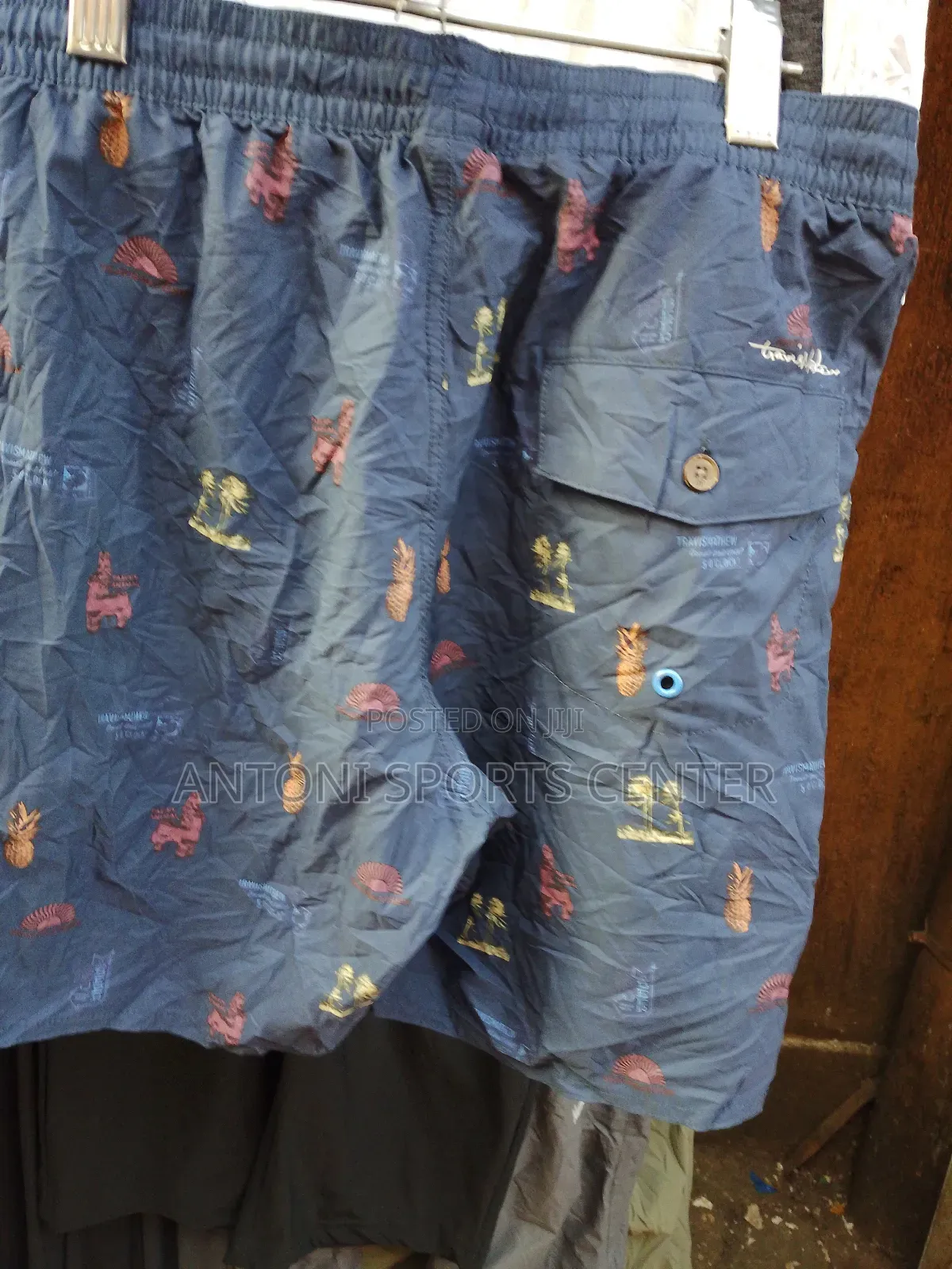 Gouging Shorts