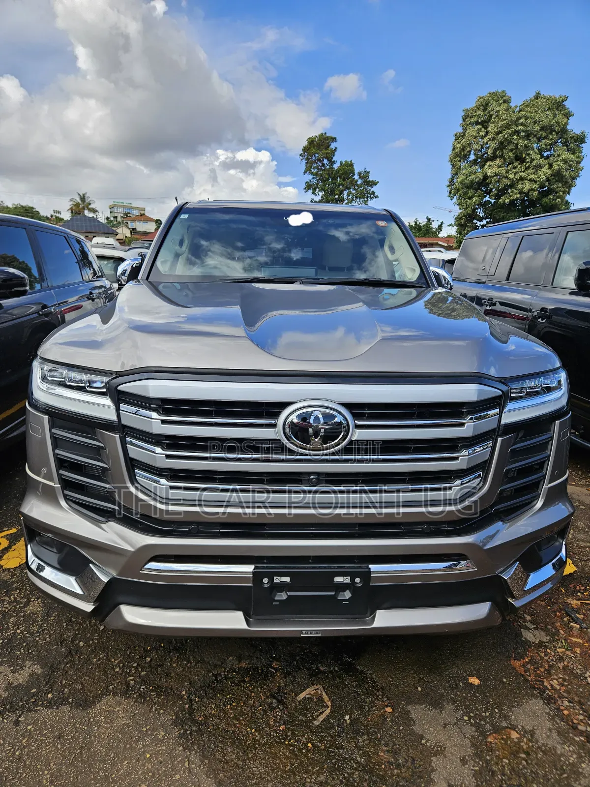 Toyota Land Cruiser LC300 2023 Beige