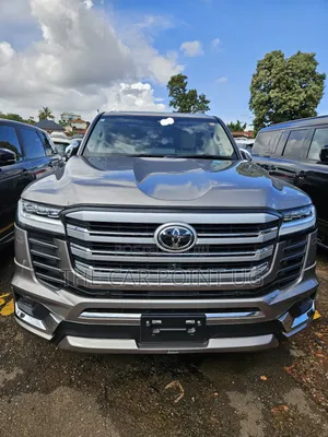 Toyota Land Cruiser LC300 2023 Beige