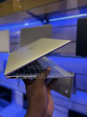 Laptop HP Elitebook 830 G11 16GB Intel Core Ultra 7 SSD 512GB