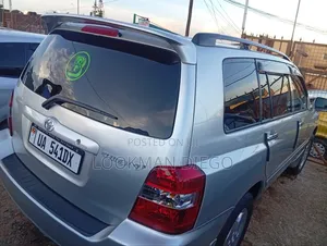Toyota Kluger 2002 Silver
