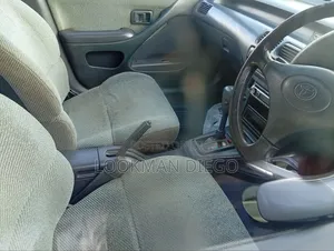 Toyota ISIS 2008 White
