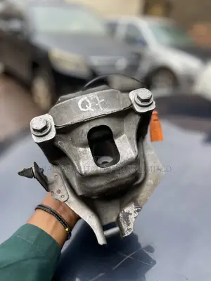 Engine Mounting