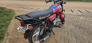 Bajaj CT 125X 2025 Red
