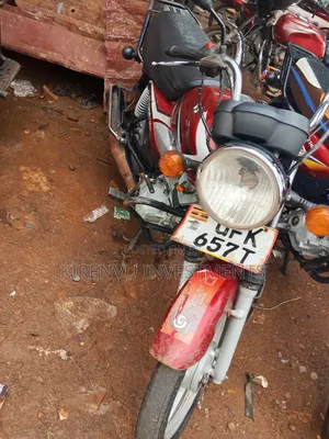 TVS HLX 125 2019 Red