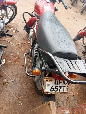 TVS HLX 125 2019 Red