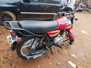 Bajaj Boxer 125 2020 Red