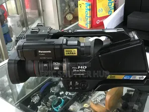 Panasonic Hc-Mdh2 Shoulder Mount Camcorder 20.4 Megapixels