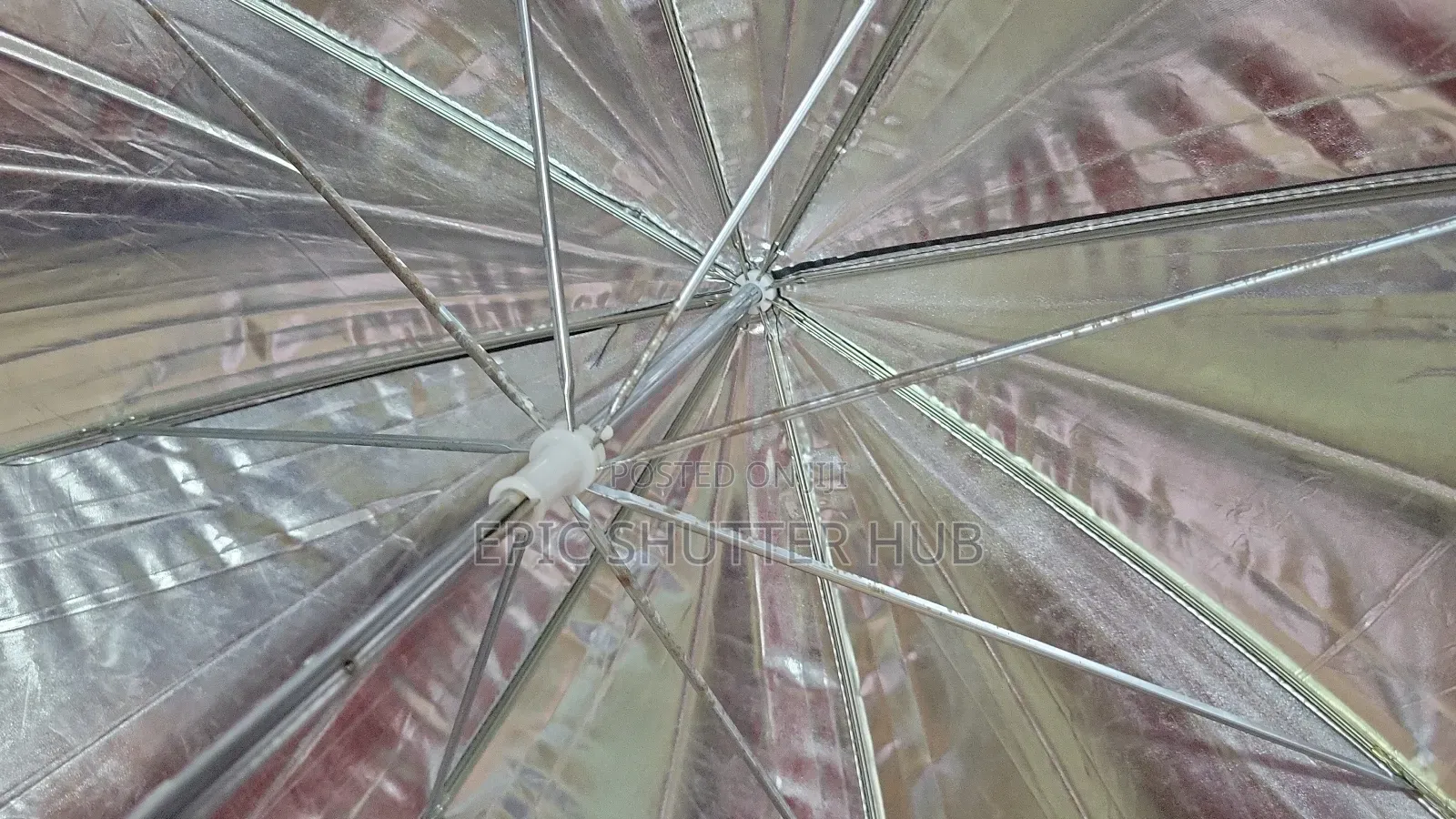 84cm Black / White Reflective Studio Umbrella