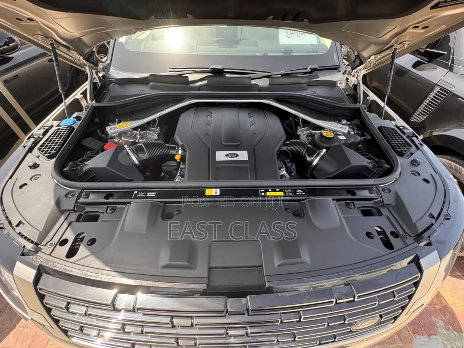 Rover 820 2024 Gold