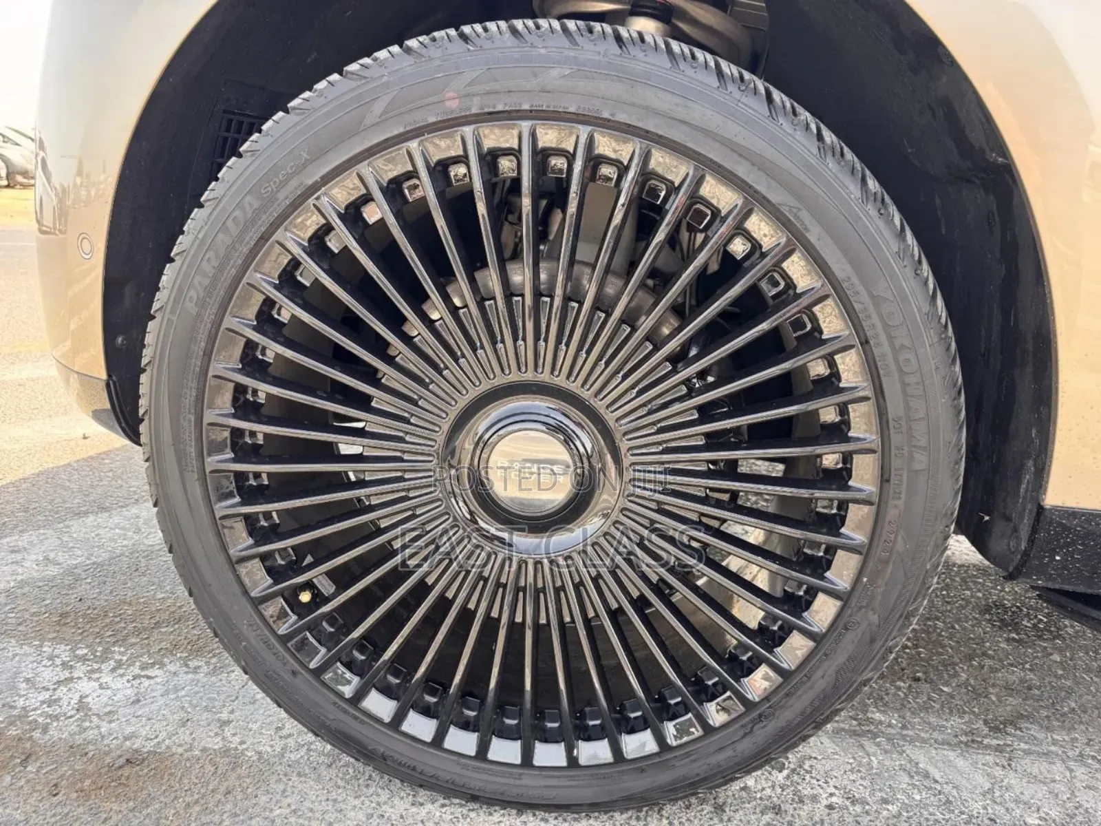 Rover 820 2024 Gold