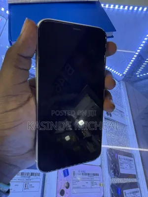 Apple iPhone 11 128 GB White