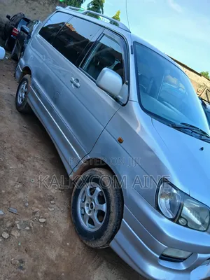 Toyota Noah 2002 Silver