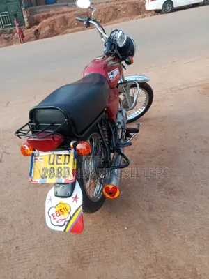 Bajaj Boxer 100 2019 Red