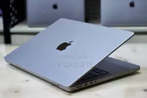 New Laptop Apple MacBook Pro 2023 M3 14-inch 8GB Apple M3 SSD 1T