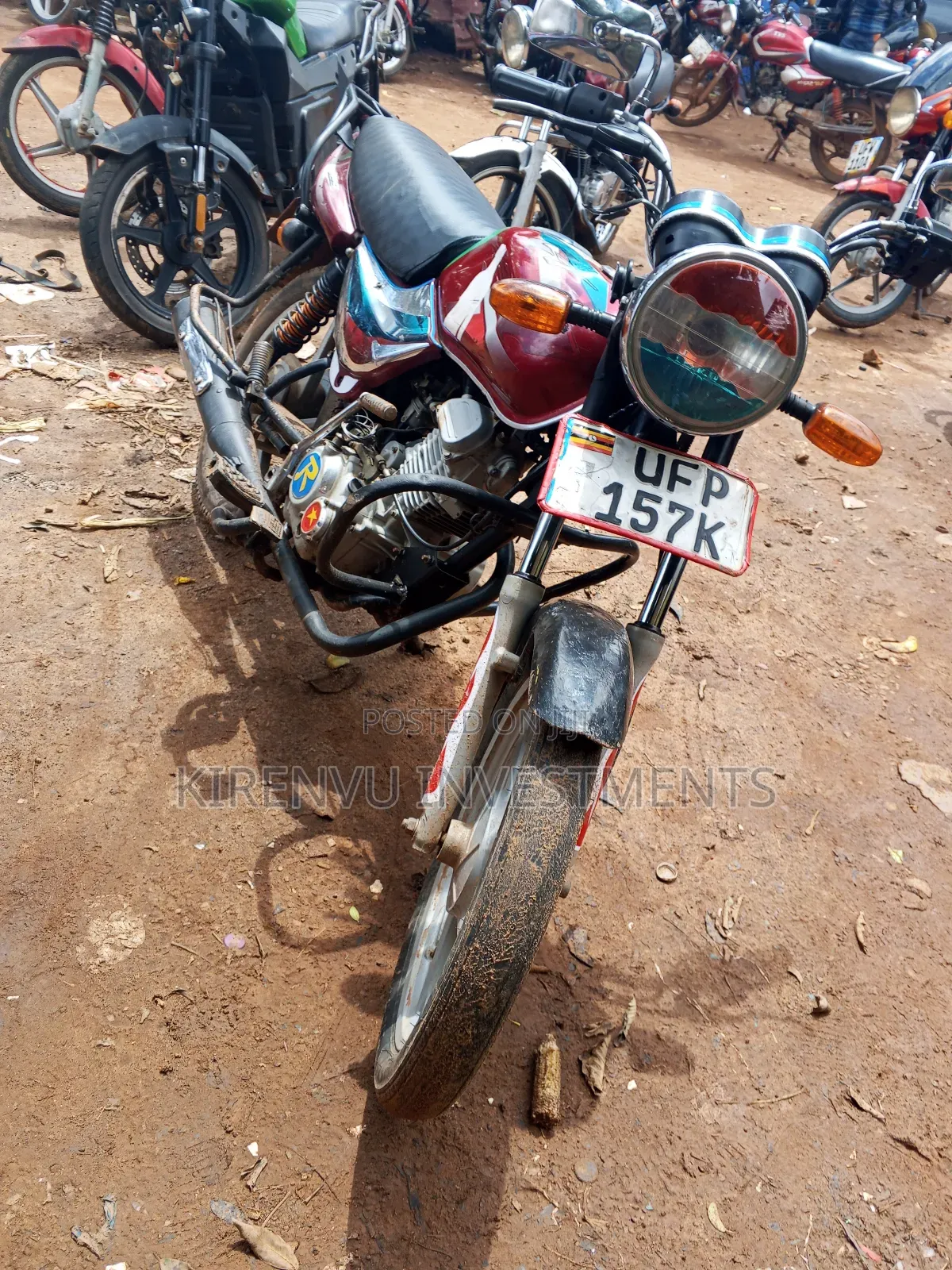 TVS HLX 125 2022 Red