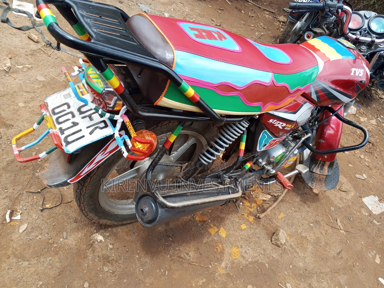 TVS HLX 125 2022 Red