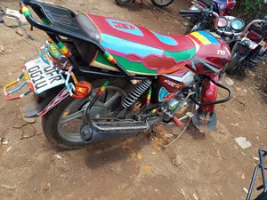 TVS HLX 125 2022 Red