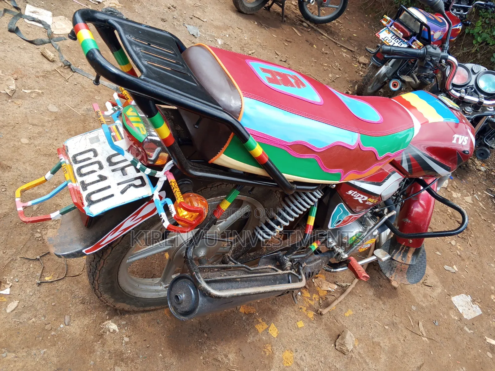 TVS HLX 125 2022 Red