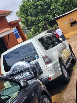 Mitsubishi Pajero 3.0 2012 White