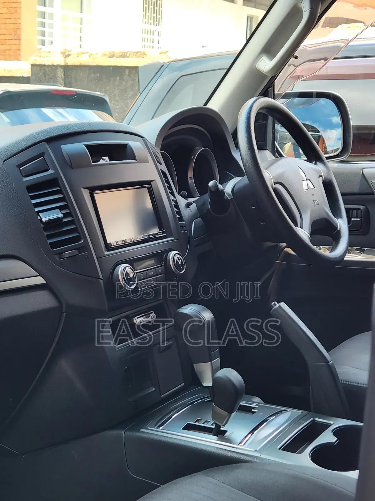 Mitsubishi Pajero 3.0 2012 White