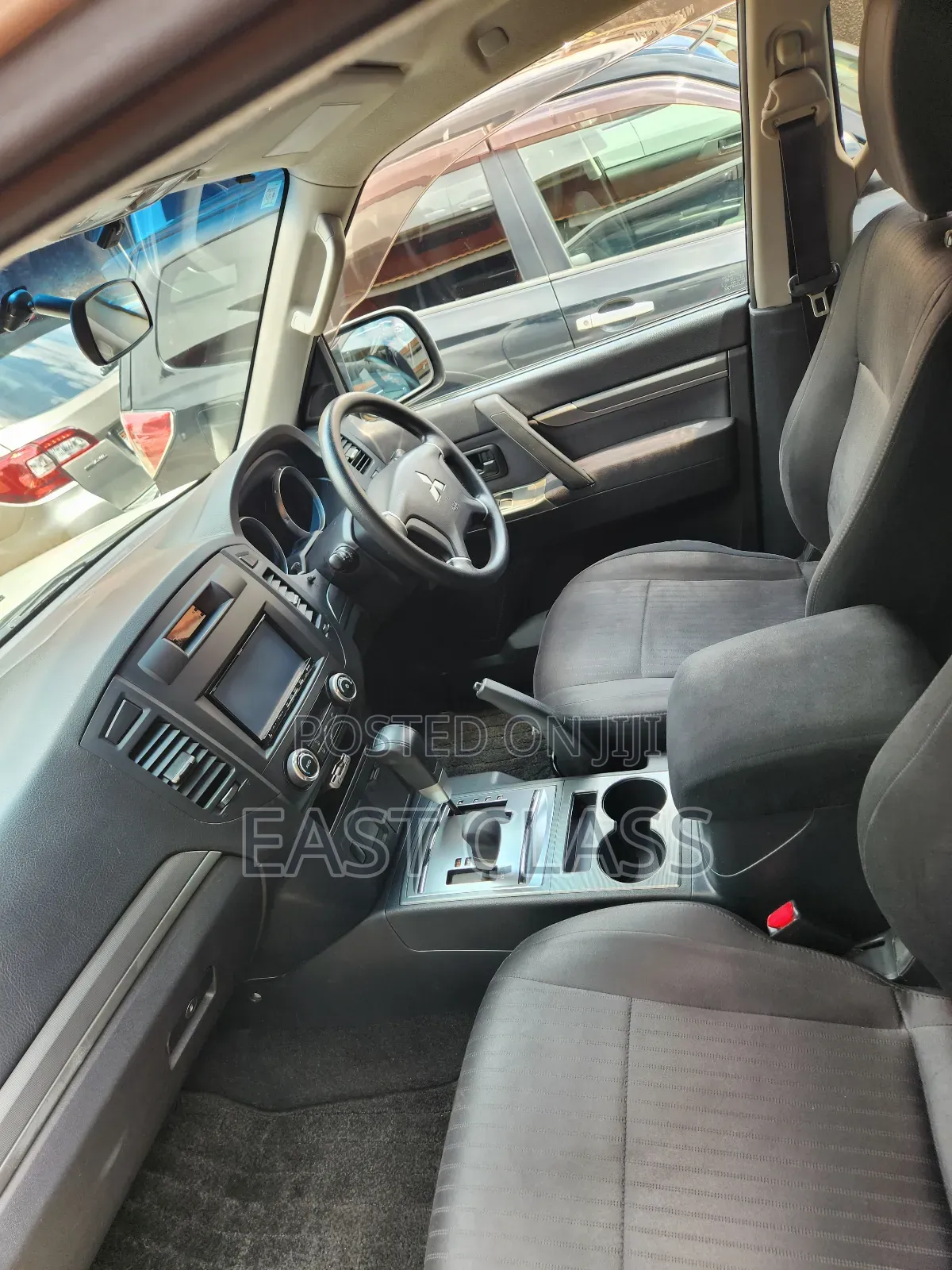 Mitsubishi Pajero 3.0 2012 White