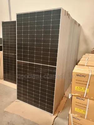 585w Yachu Monochristalline Solar Panel