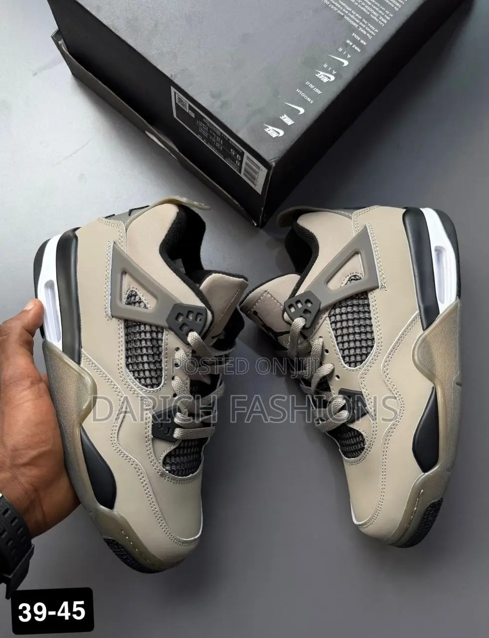 Nike Air Jordan 4 Retro