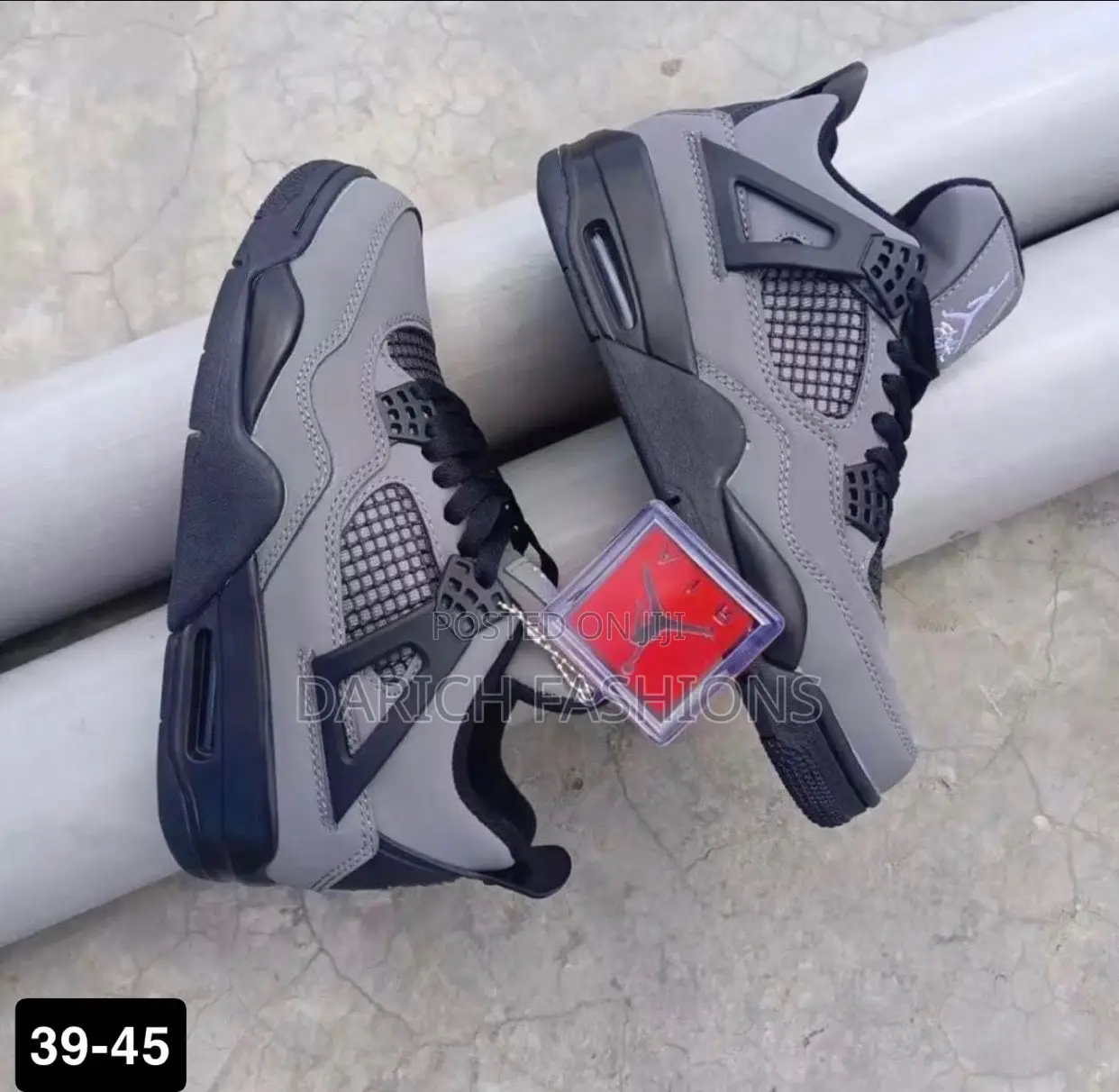 Nike Air Jordan 4 Retro