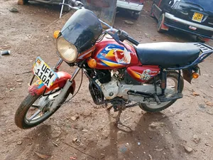 Bajaj Boxer 125 2022 Red