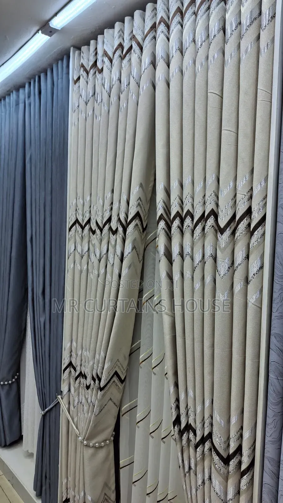 Curtains Zigzag Materials