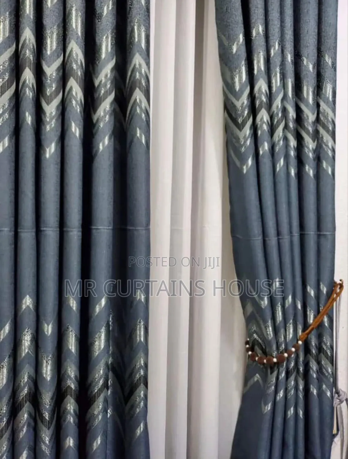 Curtains Zigzag Materials