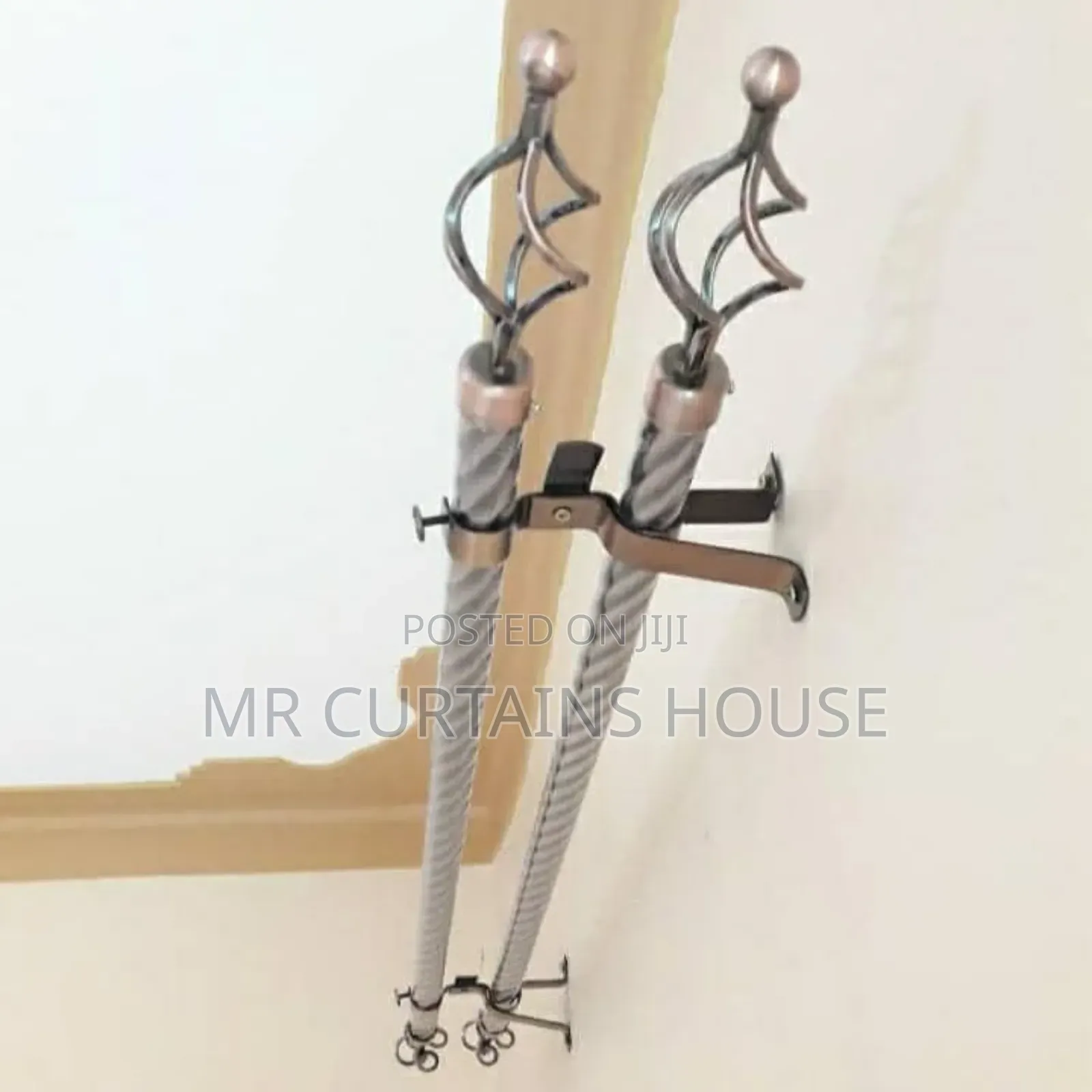 Curtain Rods Metallic and Plastic