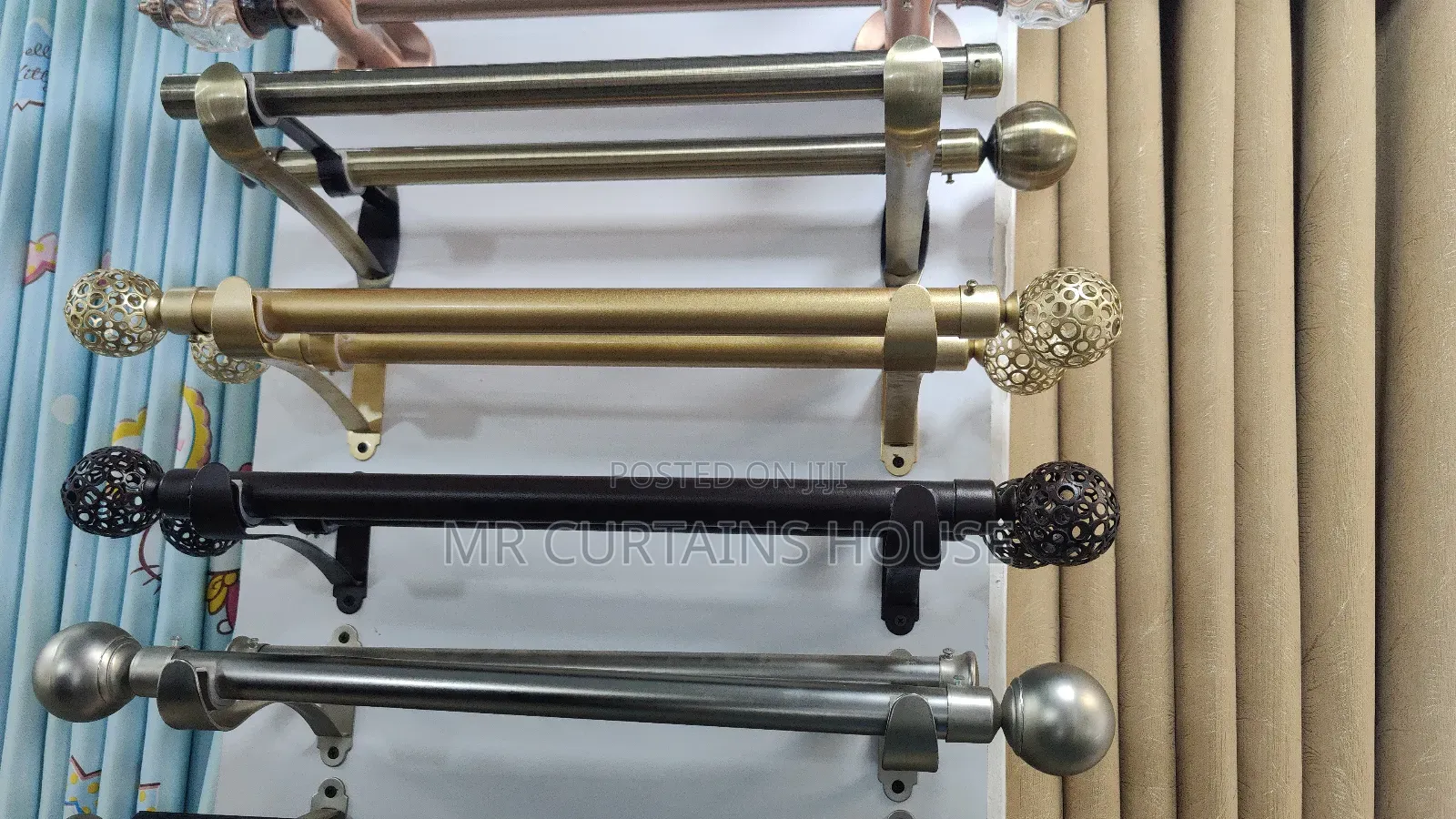 Curtain Rods Metallic and Plastic