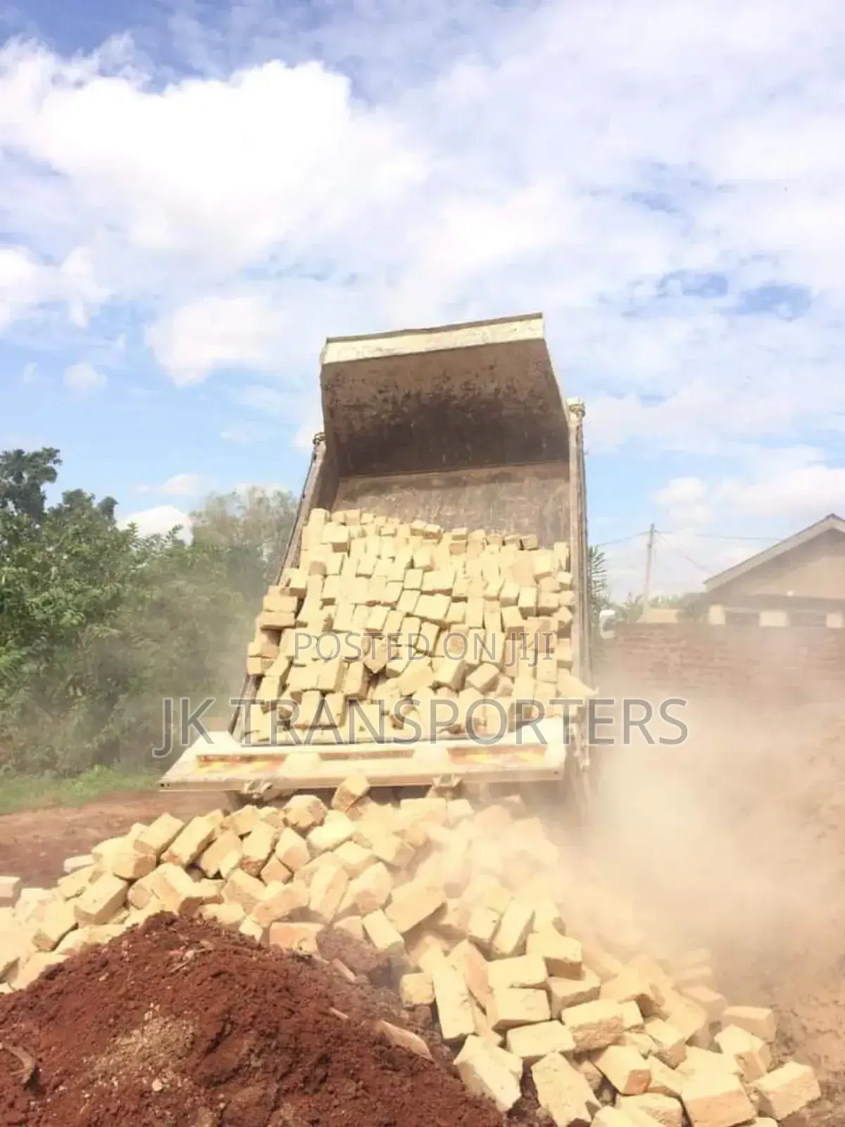 Lake Sand , Plasta, Clay Bricks, Aggregates, Marrum